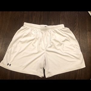Women’s Under Armour White Shorts Large